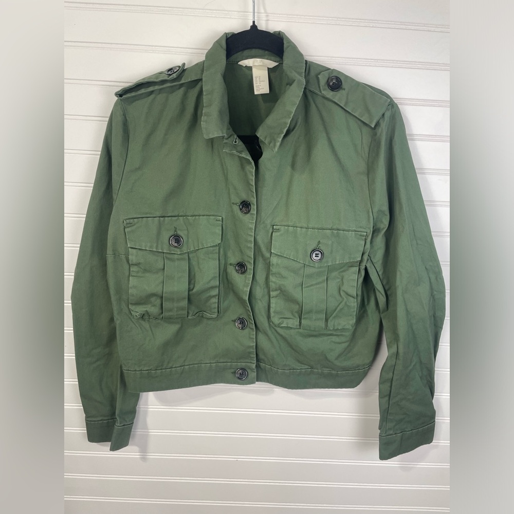 H&M Green Cropped Bomber Jacket with Many Pockets Size 12 Women’s EUC - Picture 4 of 7
